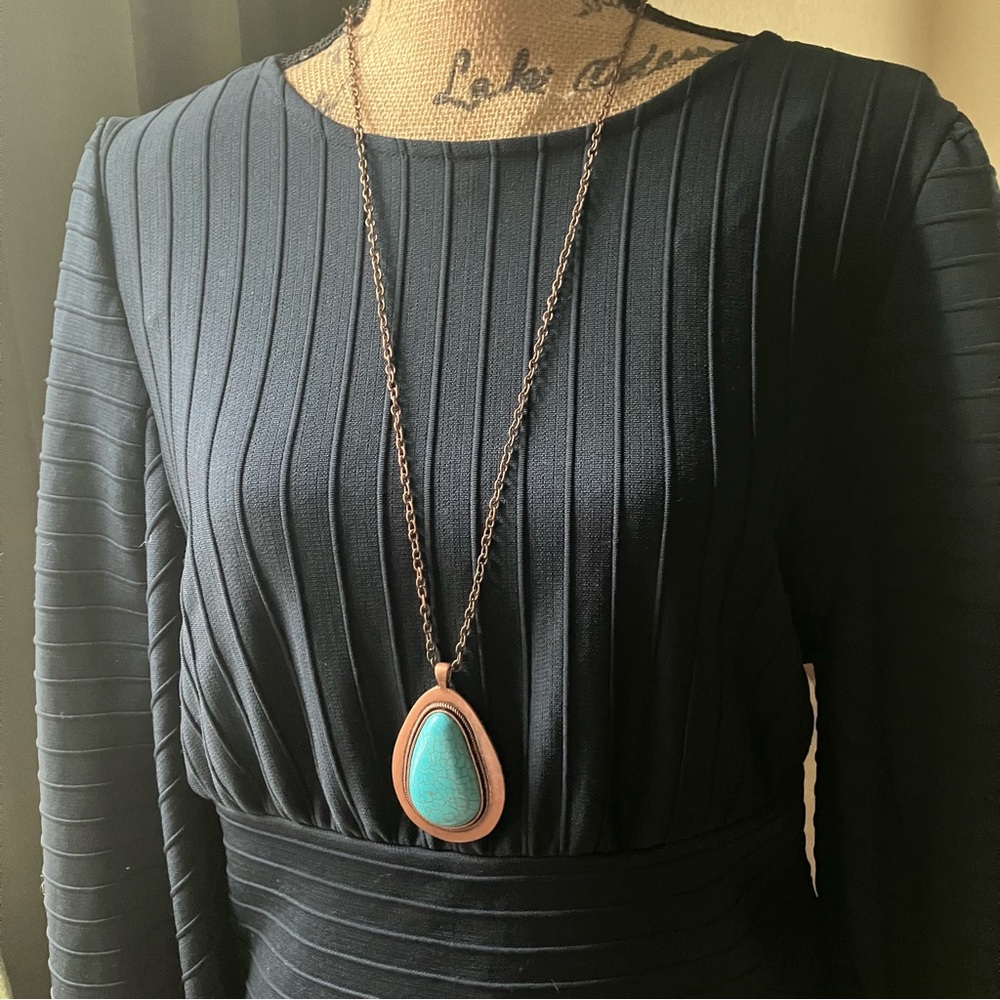 Copper and turquoise pendant necklace set
